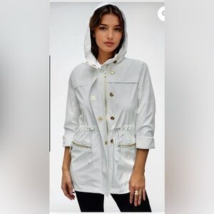 Ciao Milano CM 1969 White waterproof Jacket with Gold Accents M